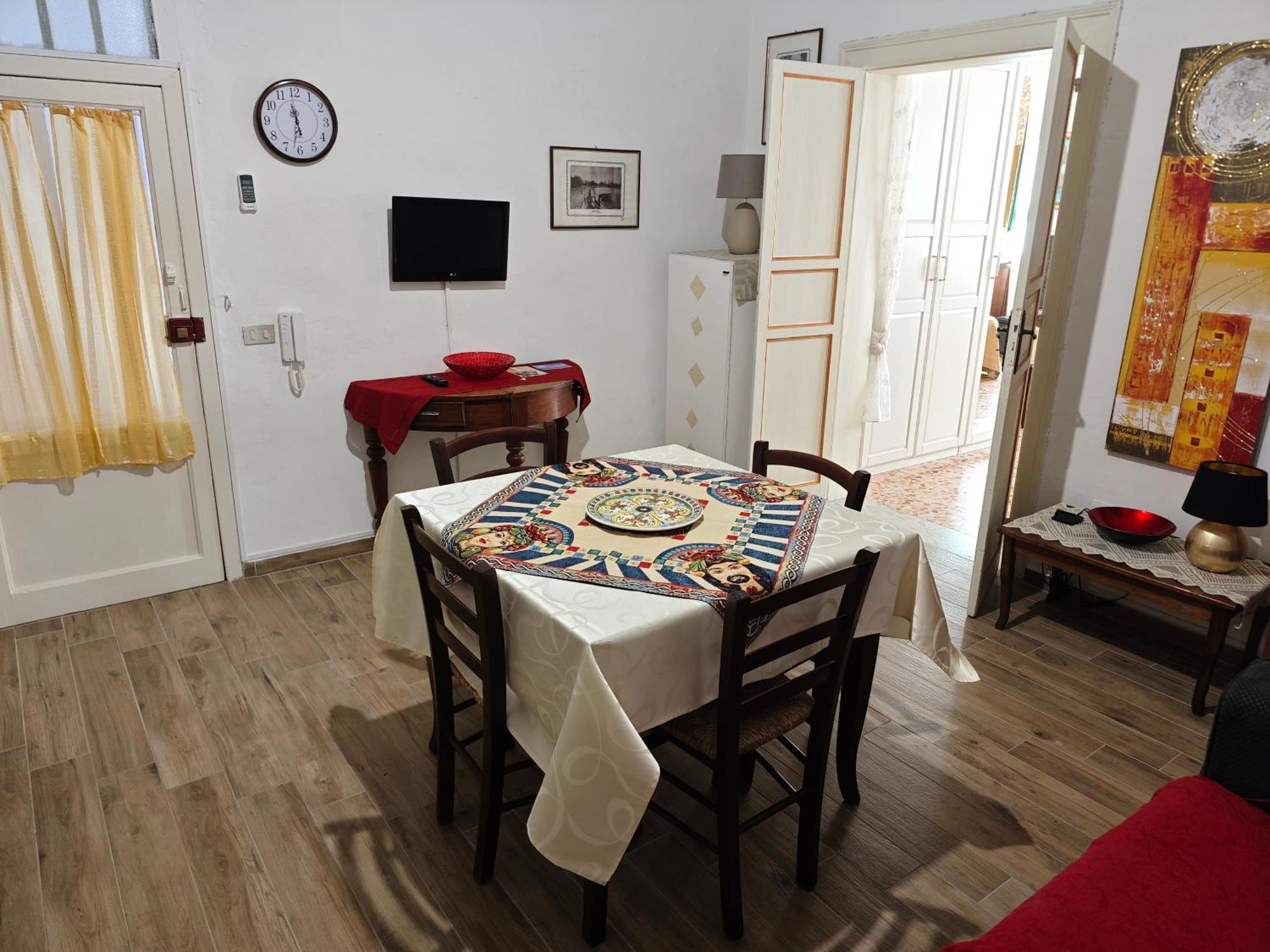Appartamenti Piazza Vittorio تراباني الغرفة الصورة